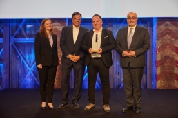 0043-1956-Portfolio-institutionell-Awards-11.03.2026