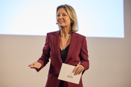 0001-0240-Portfolio-institutionell-Jahreskonferenz-11.03.2026