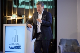 0018-0821-Portfolio-institutionell-Jahreskonferenz-11.03.2026