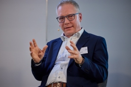 0039-2298-Portfolio-institutionell-Jahreskonferenz-11.03.2026