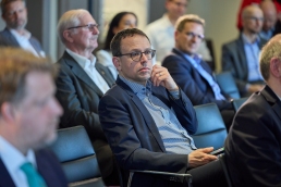 0052-2028-Portfolio-institutionell-Jahreskonferenz-11.03.2026