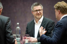 0111-1946-Portfolio-institutionell-Jahreskonferenz-11.03.2026