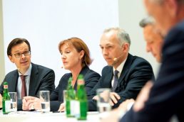 Dr. Stefan Krausch, Karin Groß-Eckert, Mathias Gross, Ingo Bofinger (v.l.n.r.; Bild: Andreas Schwarz)